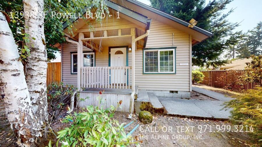 🌿 Inviting Single-Family Gem + $500 First Month Special! property image