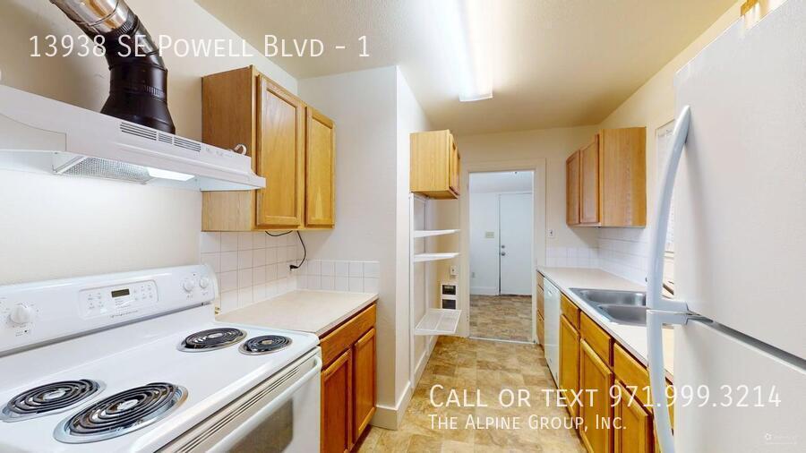 🌿 Inviting Single-Family Gem + $500 First Month Special! property image