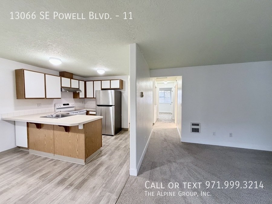 2 bed 2 bath in Powellhurst neighborhood! property image