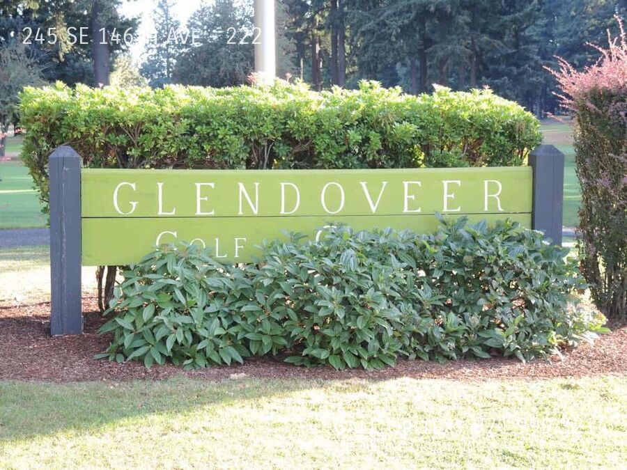 ONE MONTH FREE, Pet friendly, Washer/Dryer Included! property image