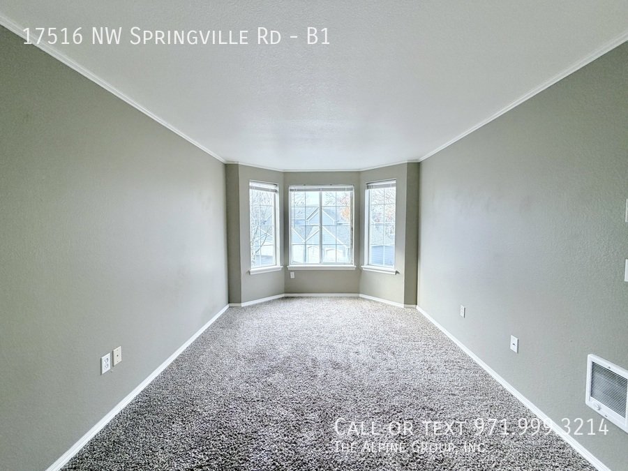 ✨ Modern 2BR at The Courtyards — Garage Included! property image