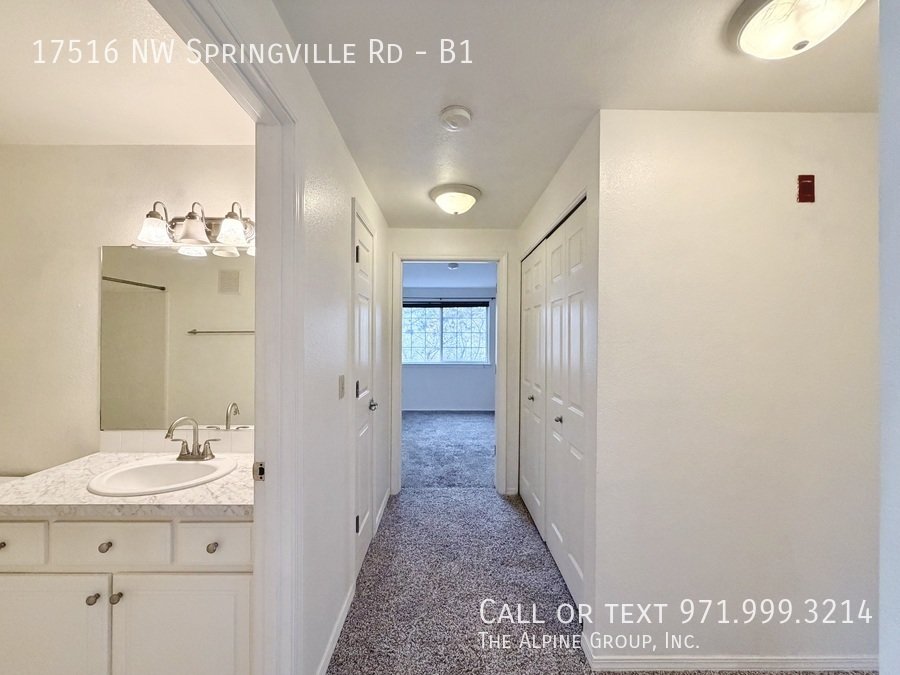 ✨ Modern 2BR at The Courtyards — Garage Included! property image