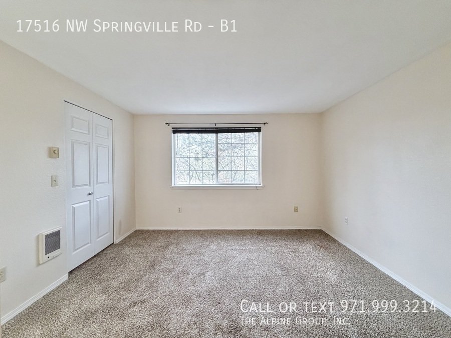 ✨ Modern 2BR at The Courtyards — Garage Included! property image