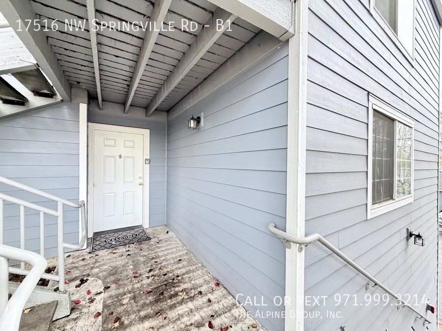 ✨ Modern 2BR at The Courtyards — Garage Included! property image