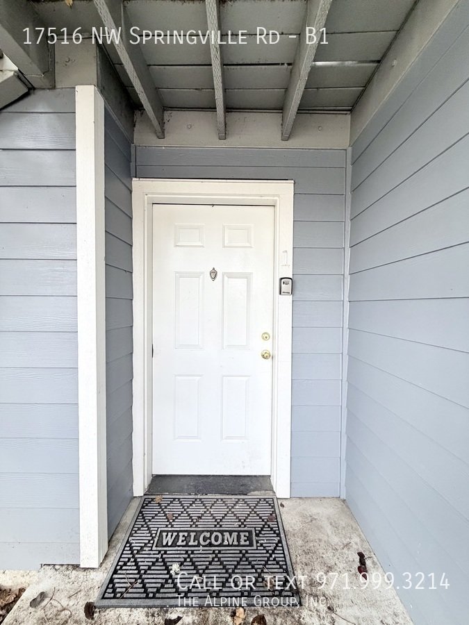 ✨ Modern 2BR at The Courtyards — Garage Included! property image