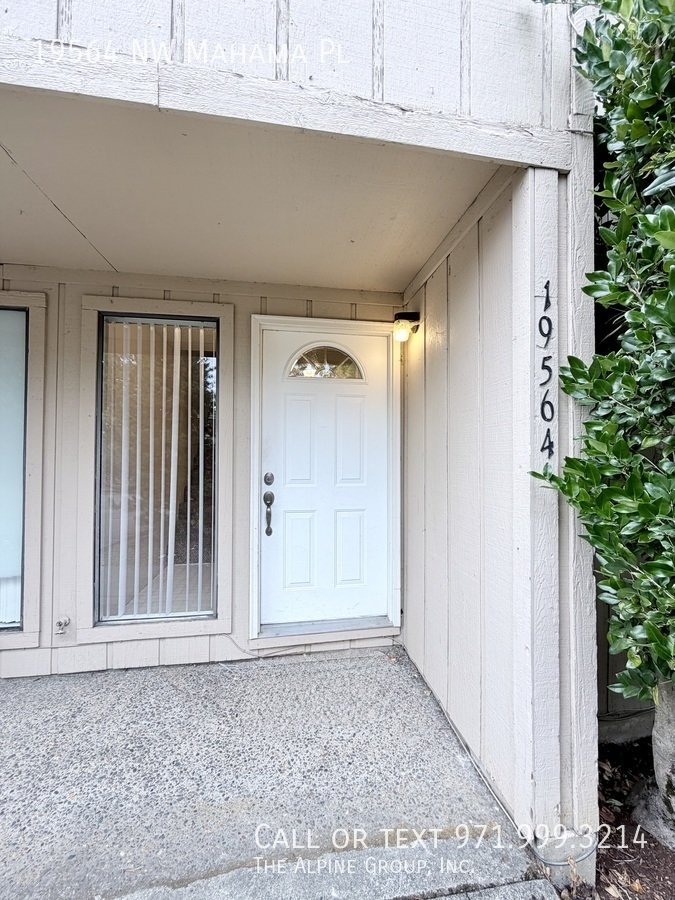 🌿 Bright Rock Creek Townhome property image