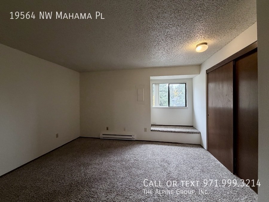 🌿 Bright Rock Creek Townhome property image