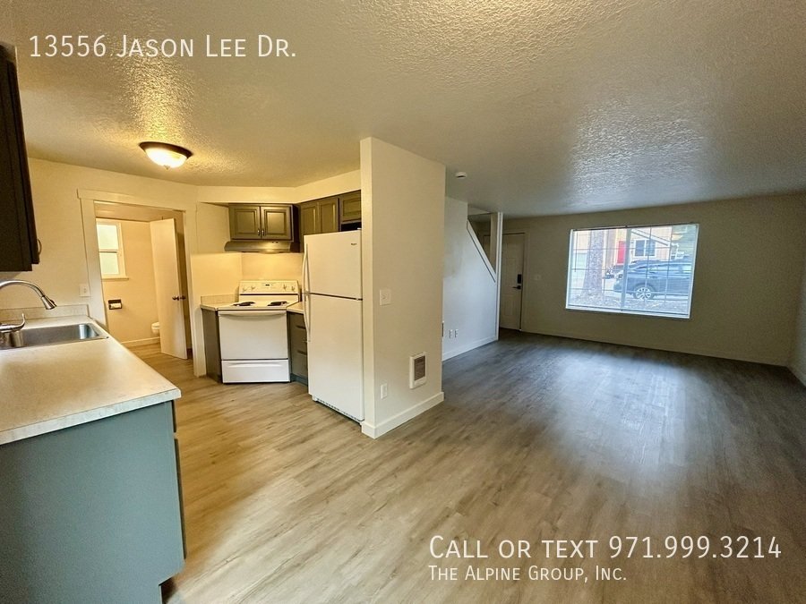 🪵 Cozy Oregon City Home with Spacious Private Deck property image