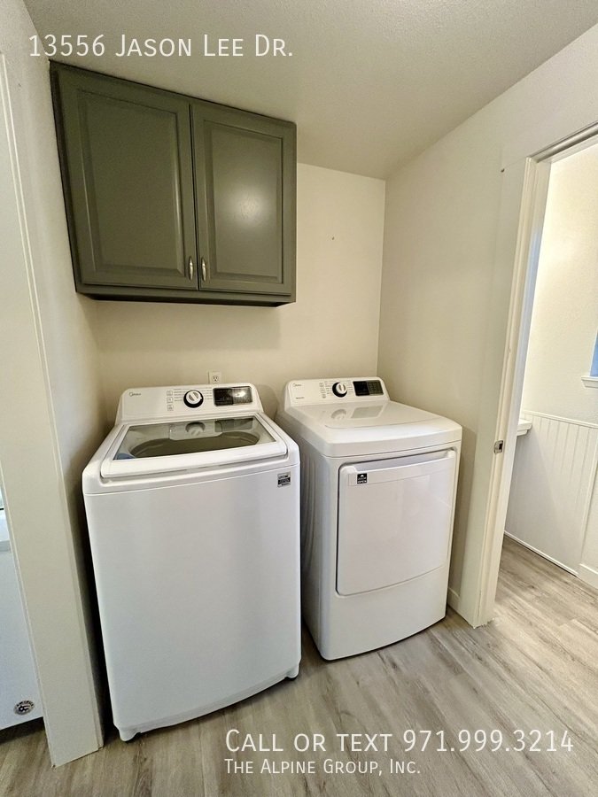 🪵 Cozy Oregon City Home with Spacious Private Deck property image