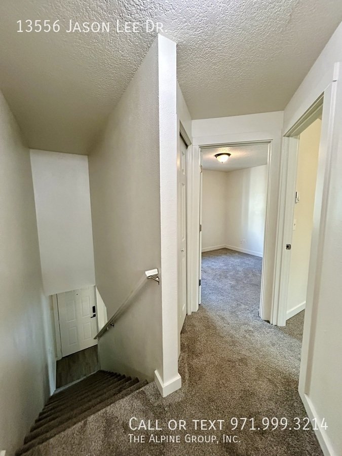 🪵 Cozy Oregon City Home with Spacious Private Deck property image