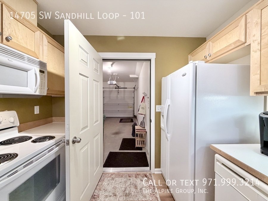 🌿 Peaceful One-Level Living in Progress Ridge! property image