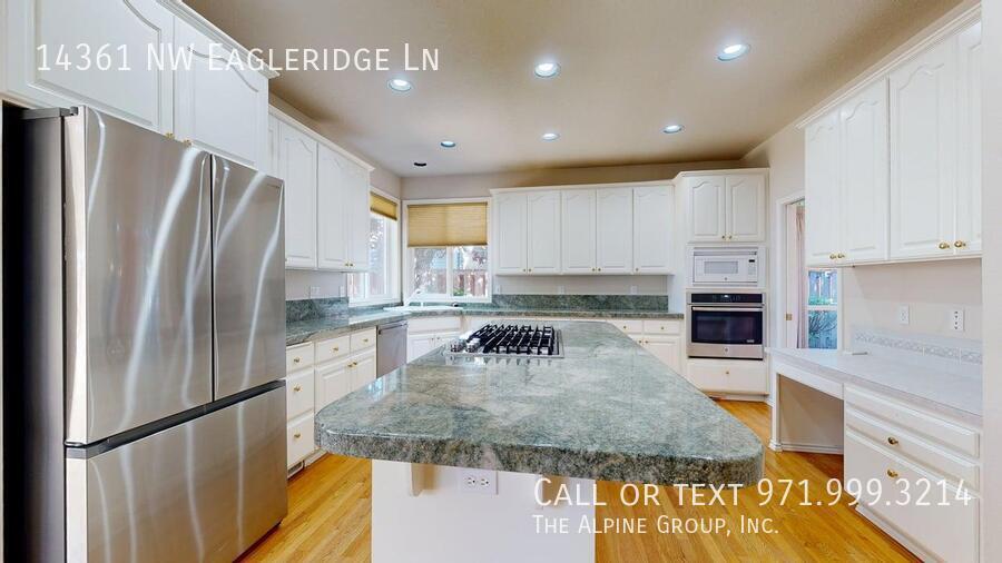 🏡 First Month FREE + Waived Pet Rent — Apply by 12/15! property image