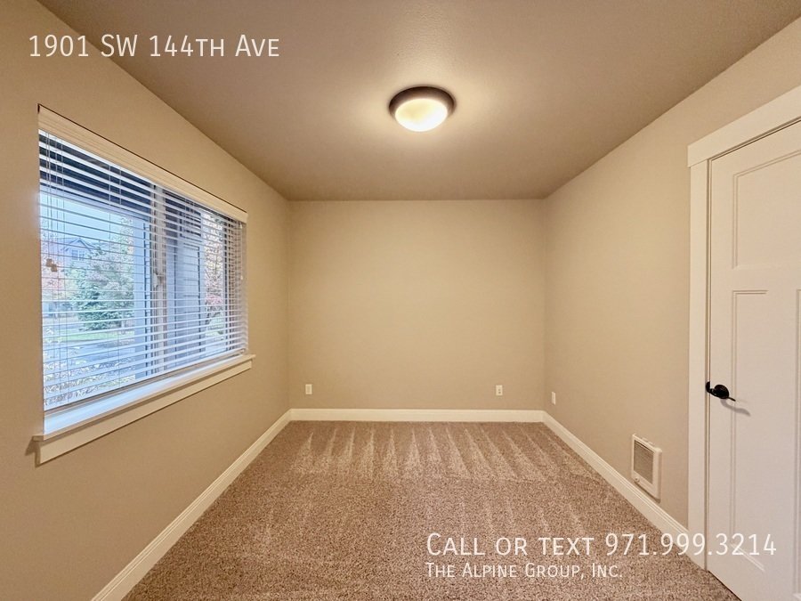 🌿 Gorgeous 4BR Home — Prime Location & 15-Month Lease! property image