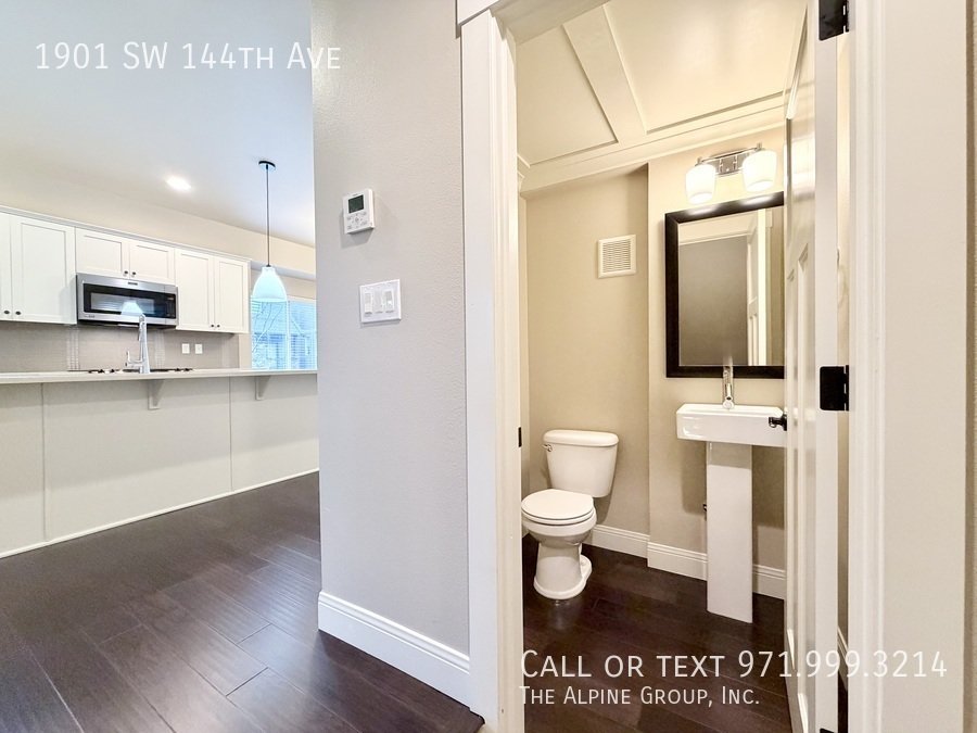 🌿 Gorgeous 4BR Home — Prime Location & 15-Month Lease! property image