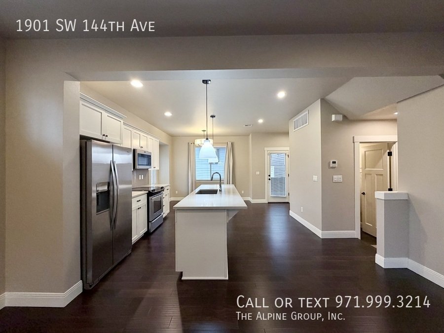 🌿 Gorgeous 4BR Home — Prime Location & 15-Month Lease! property image