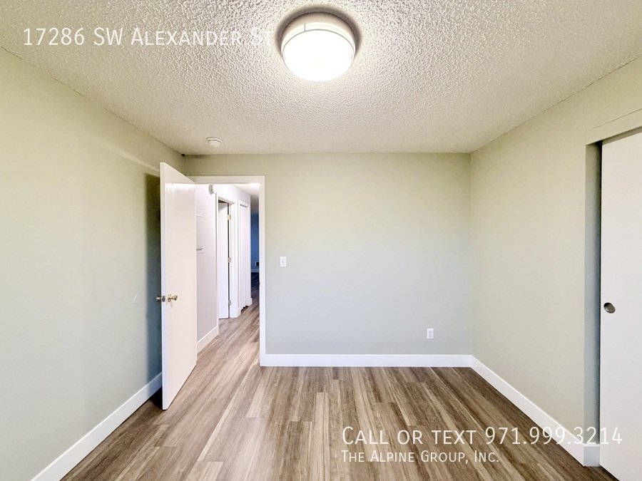 $300 OFF Deposit! On-Site Laundry + Modern 2BD 🧺 property image
