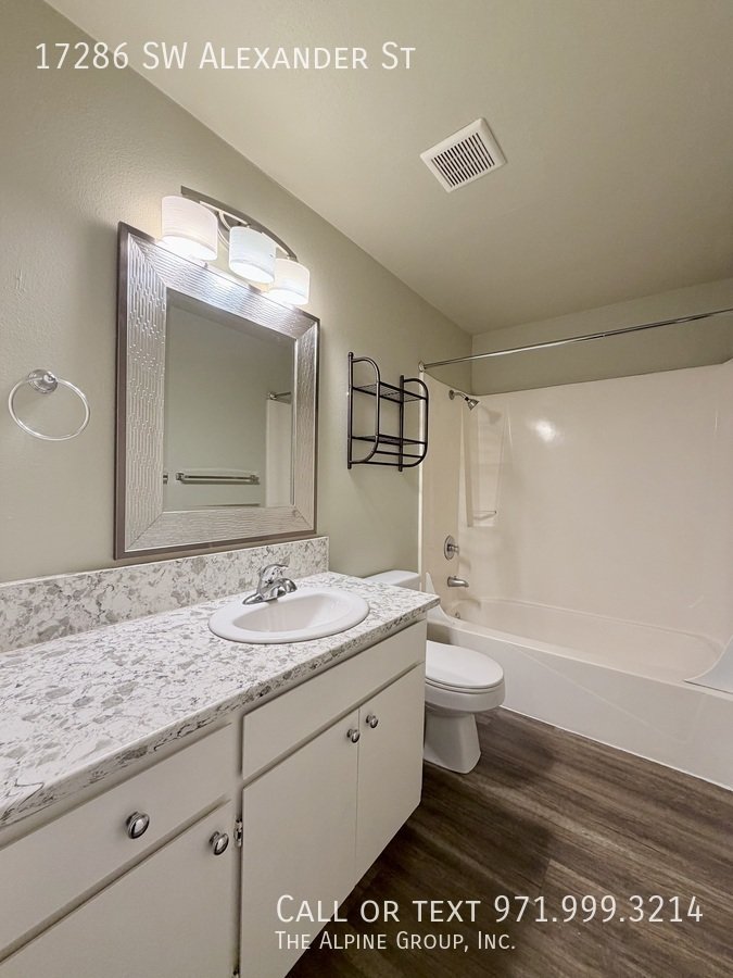 $300 OFF Deposit! On-Site Laundry + Modern 2BD 🧺 property image