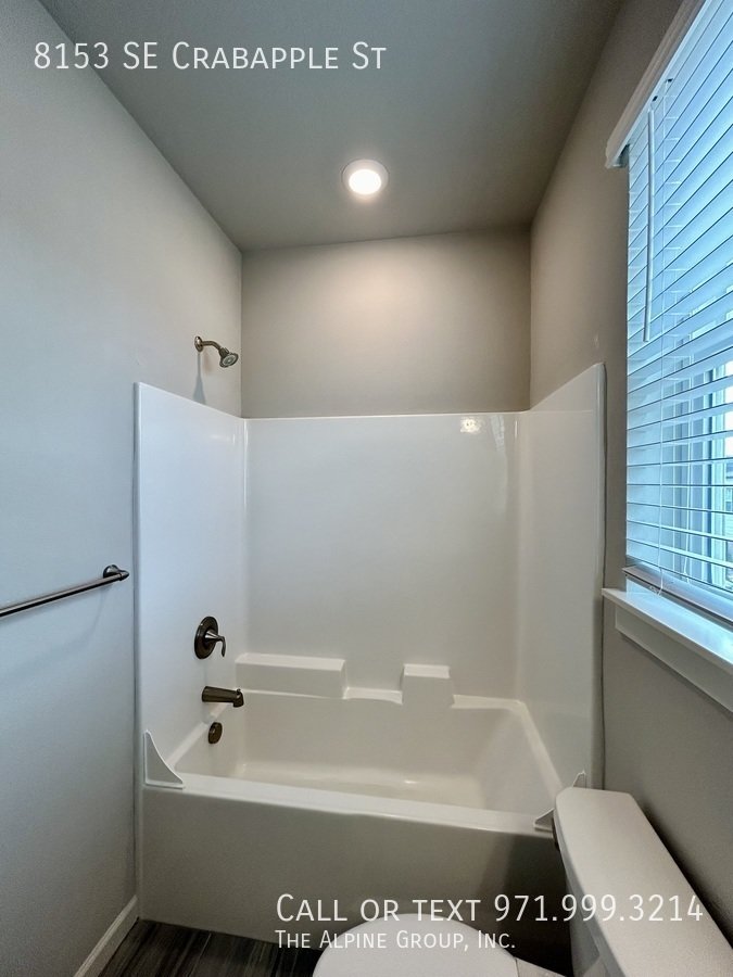 ✨ 15-Month Lease + $500 Off First Month - Modern Three-Bedroom Retreat With Smart Features property image