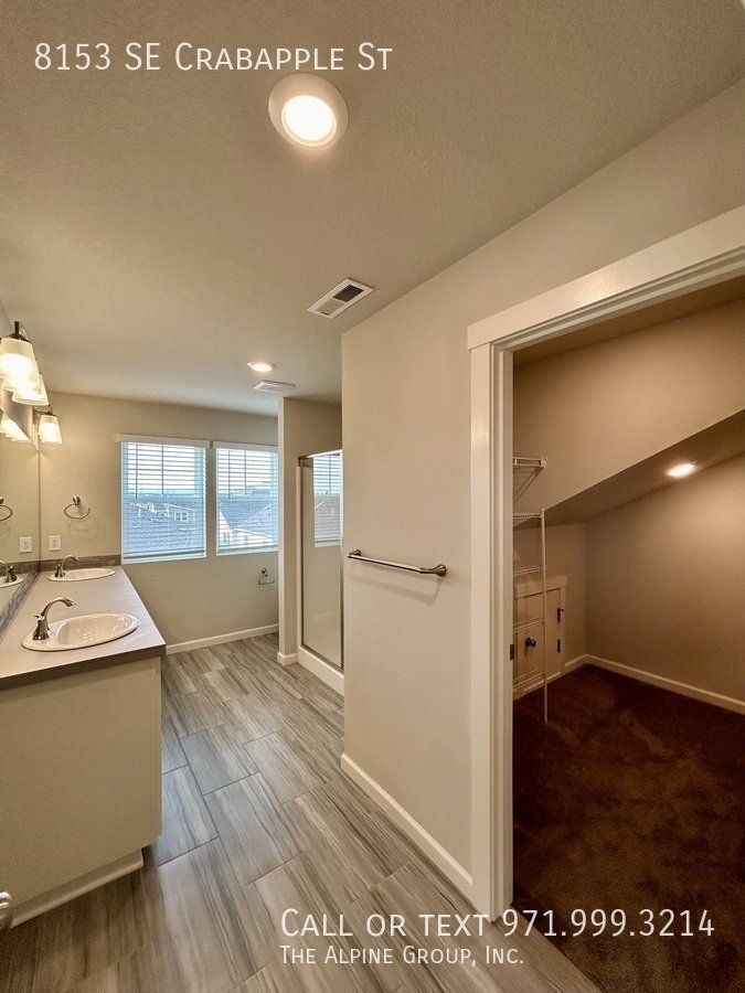 ✨ 15-Month Lease + $500 Off First Month - Modern Three-Bedroom Retreat With Smart Features property image