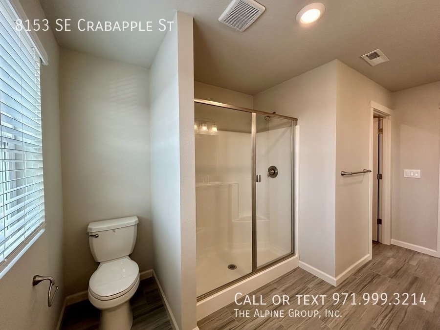 ✨ 15-Month Lease + $500 Off First Month - Modern Three-Bedroom Retreat With Smart Features property image