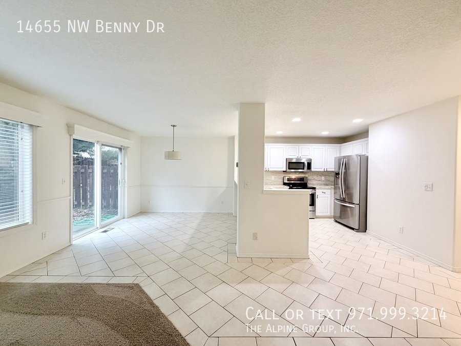 🛋️ Charming Kaiser Woods Home w/ Granite Kitchen – 15-Month Lease property image