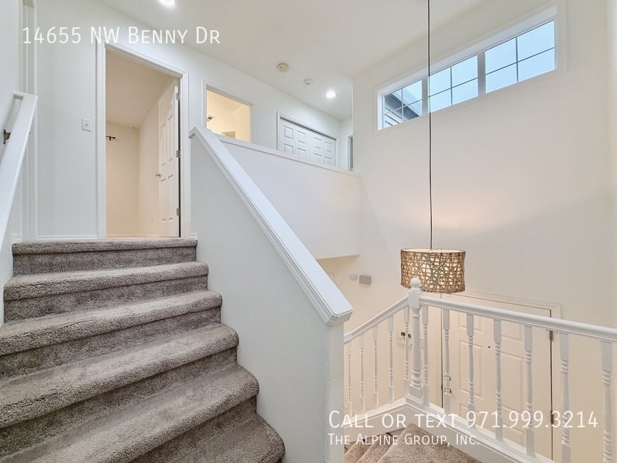 🛋️ Charming Kaiser Woods Home w/ Granite Kitchen – 15-Month Lease property image