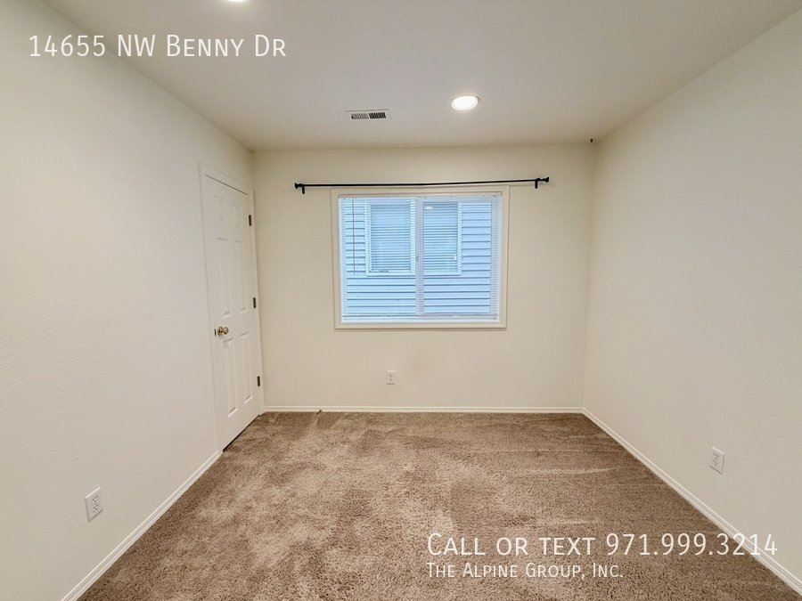 🛋️ Charming Kaiser Woods Home w/ Granite Kitchen – 15-Month Lease property image