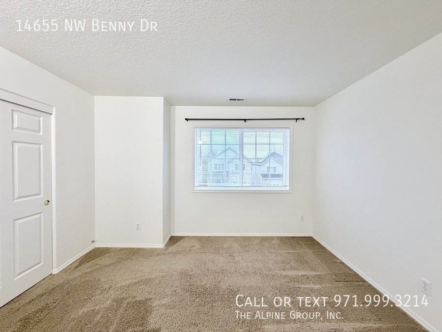 🛋️ Charming Kaiser Woods Home w/ Granite Kitchen – 15-Month Lease property image