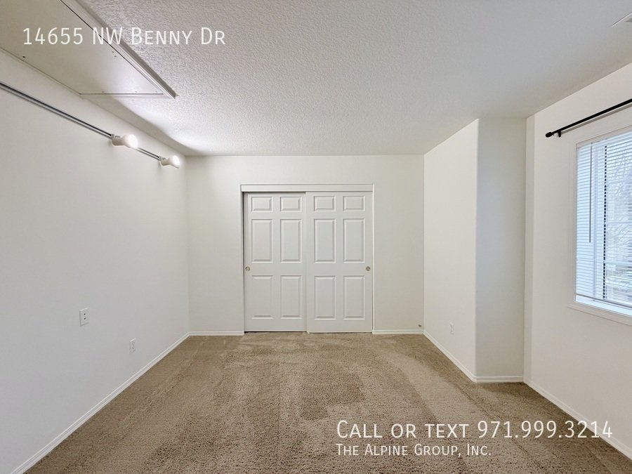 🛋️ Charming Kaiser Woods Home w/ Granite Kitchen – 15-Month Lease property image