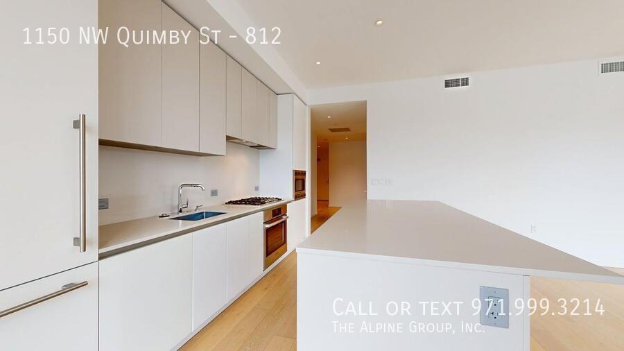 🎉 FIRST Month FREE – Apply by 12/31 🏙️Light-Filled Condo with Views, Style & Comfort in North Pearl property image