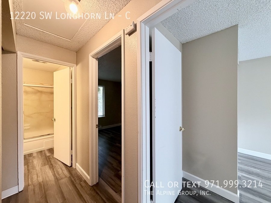 🎉 FIRST Month FREE – Apply by 12/31! 🪴 Stylish 2BR Retreat – Covered Deck & Private Oasis property image