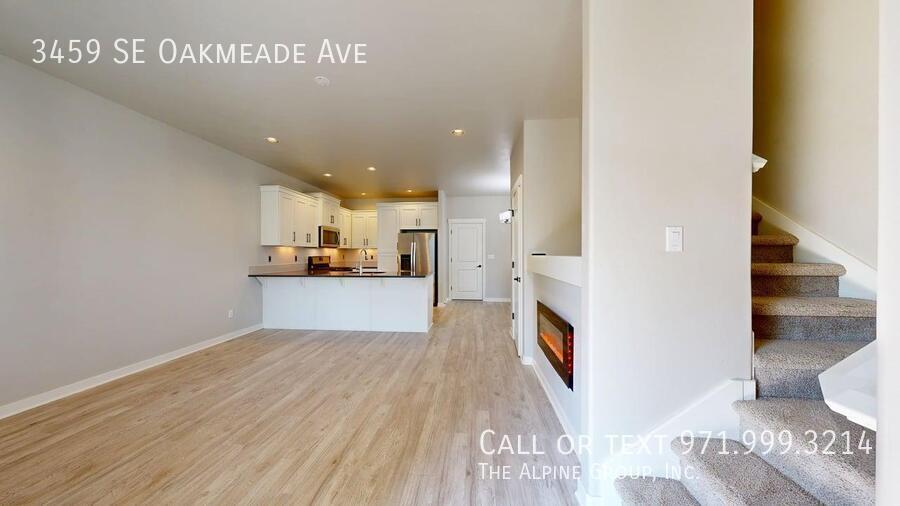 ✨ Holiday Special: $600 Off Your First Month if You Apply by 12/31! property image