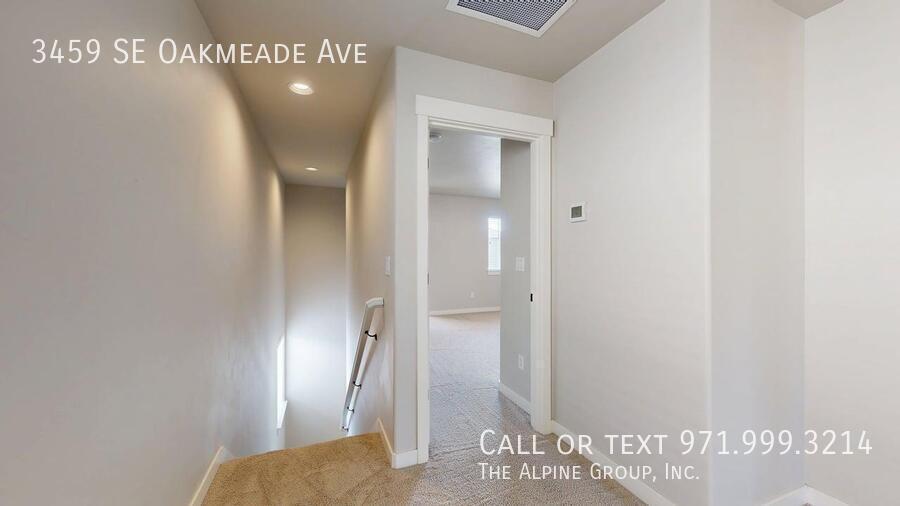 ✨ Holiday Special: $600 Off Your First Month if You Apply by 12/31! property image