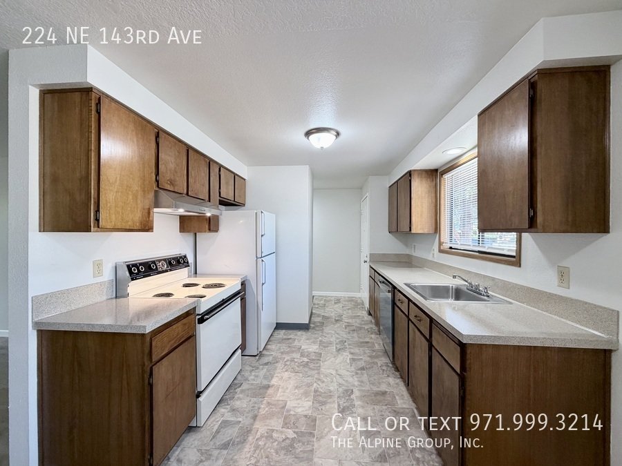 FIRST MONTH FREE ✨ New LVP Floors, Patio & Storage Space property image