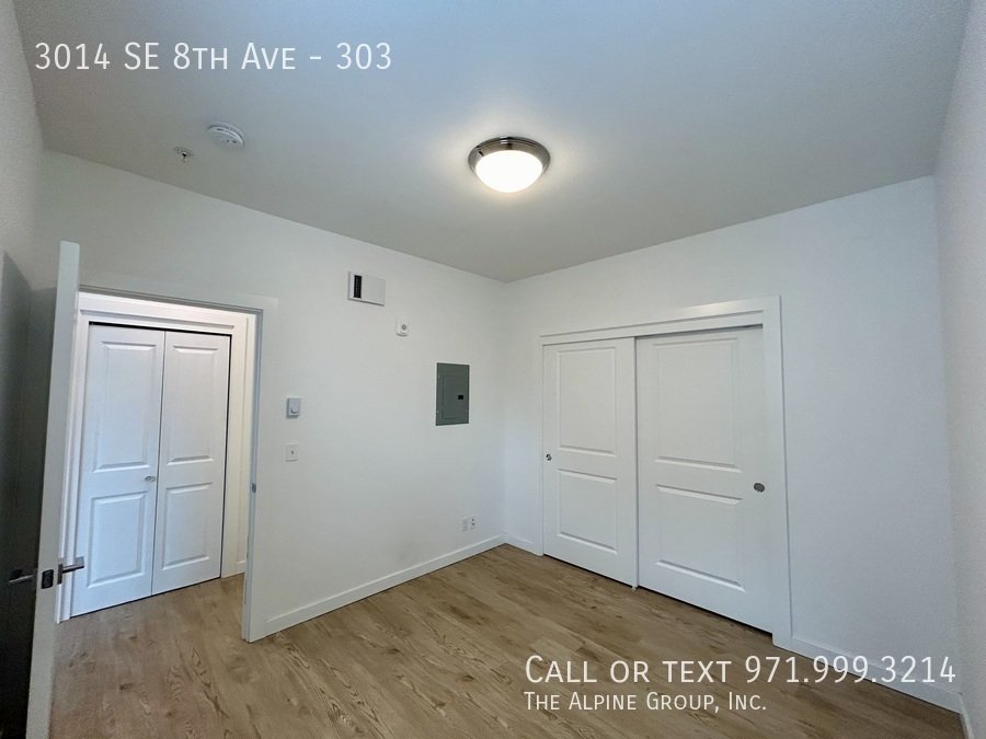 🏙️FREE FIRST MONTH! Sleek 2022-Built Apartment with In-Unit Laundry! property image