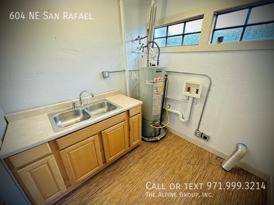 🕰️ Timeless Irvington Carriage House with Vintage Charm property image