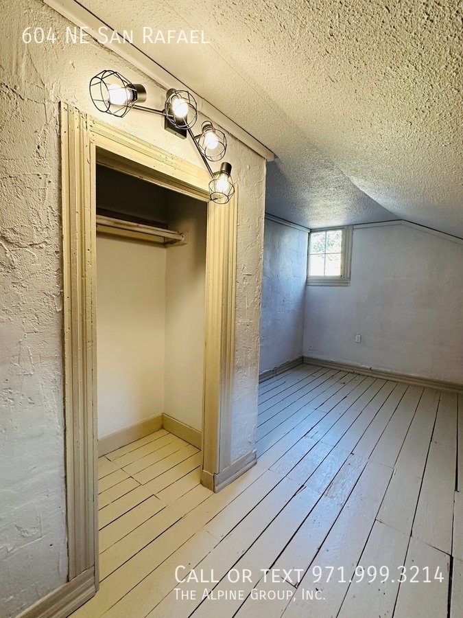 🕰️ Timeless Irvington Carriage House with Vintage Charm property image