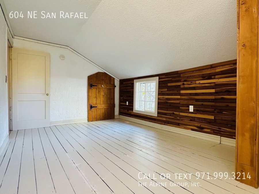 🕰️ Timeless Irvington Carriage House with Vintage Charm property image