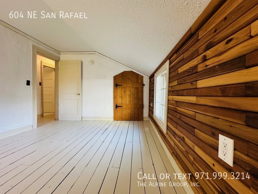 🕰️ Timeless Irvington Carriage House with Vintage Charm property image