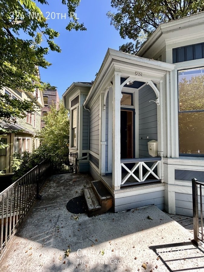 🌿 Timeless Portland Victorian in Prime Location property image