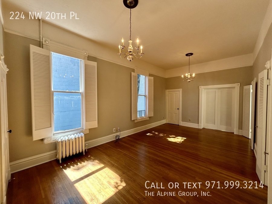 🌿 Timeless Portland Victorian in Prime Location property image