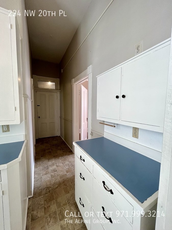 🌿 Timeless Portland Victorian in Prime Location property image