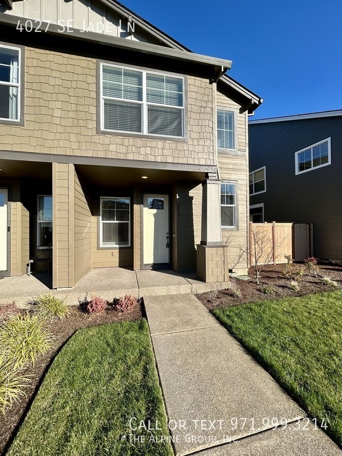 🛋️ Stylish 2024 Build with Dual Primary Suites property image