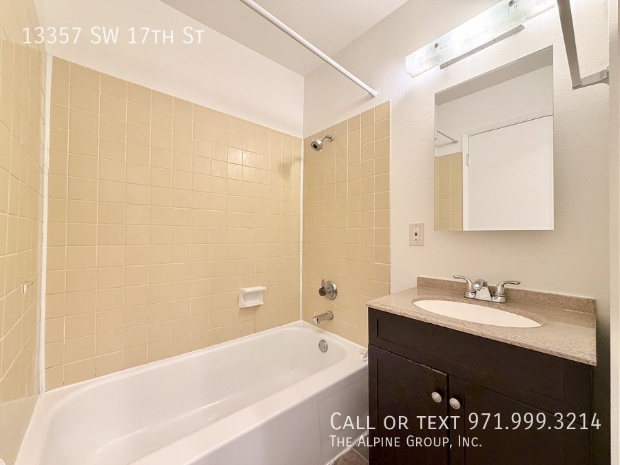 🌿 Cozy & Private 1BR with In-Unit W/D property image