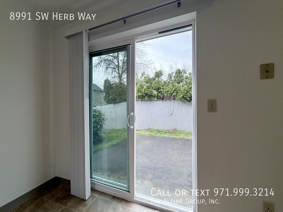 🌿 Peaceful Cul-de-Sac 3-Bedroom - Private Yard & Stream Views! property image