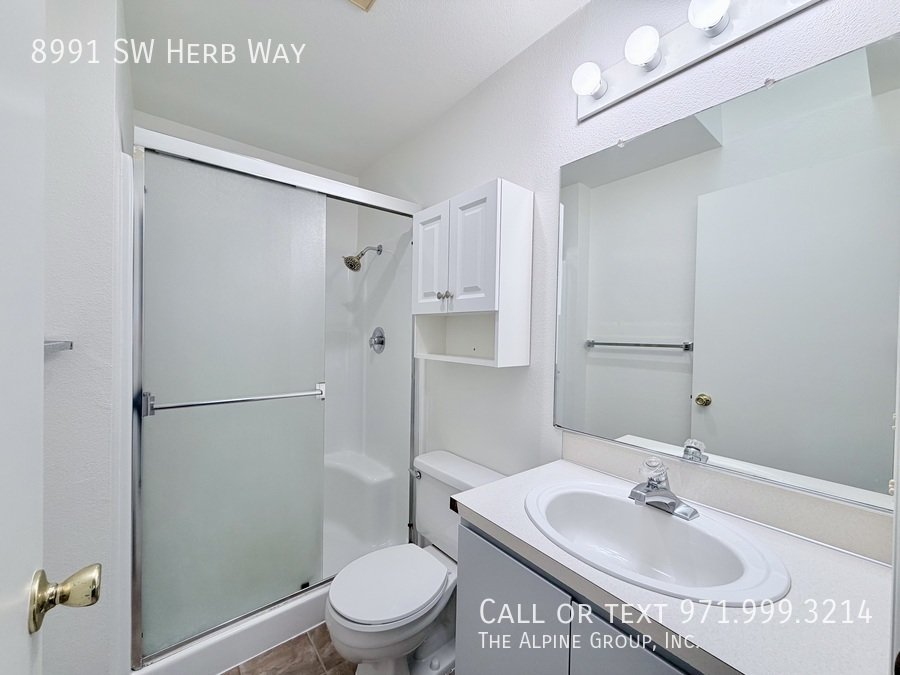 🌿 Peaceful Cul-de-Sac 3-Bedroom - Private Yard & Stream Views! property image