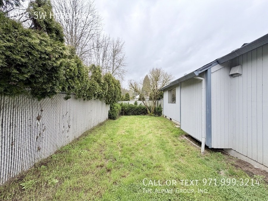 🌿 Peaceful Cul-de-Sac 3-Bedroom - Private Yard & Stream Views! property image