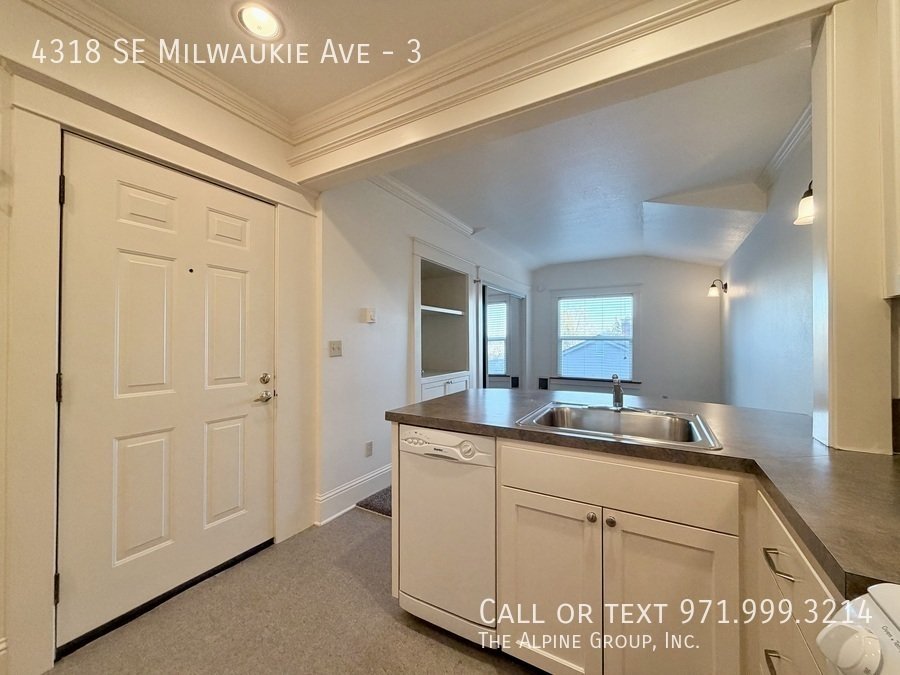 🌟 Charming Portland Studio | Move-In Ready + Natural Light| $300 OFF property image