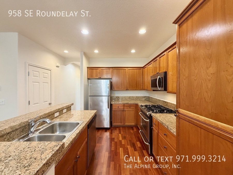 🌞 Bright 3-Bedroom Home – Washer/Dryer Included! property image