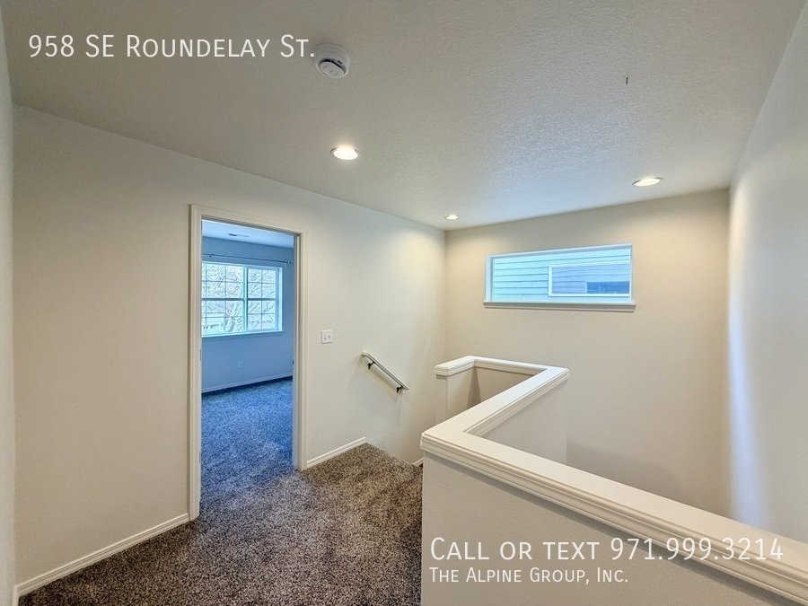 🌞 Bright 3-Bedroom Home – Washer/Dryer Included! property image